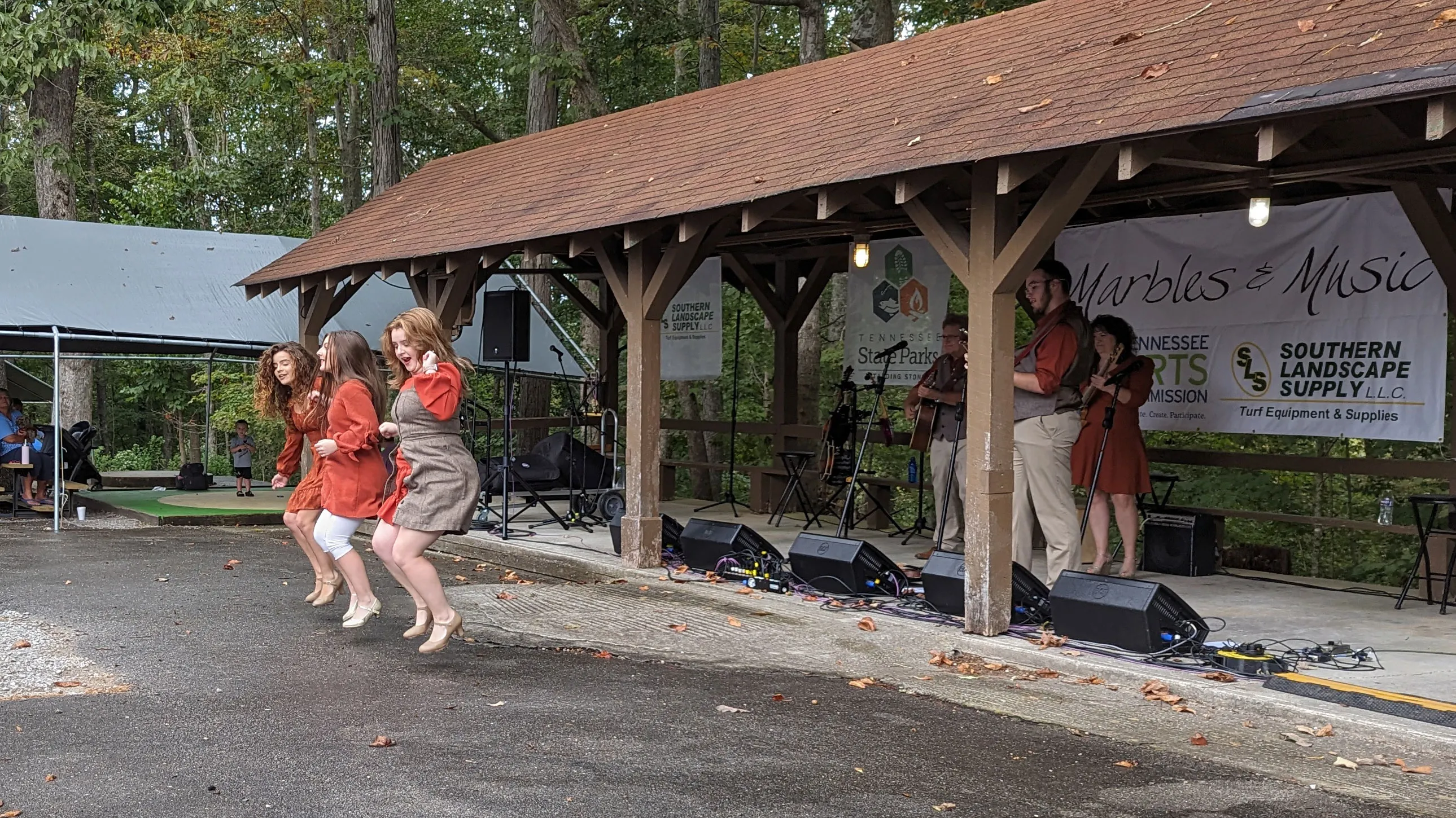 Williamson Branch bluegrass band tap dancing.